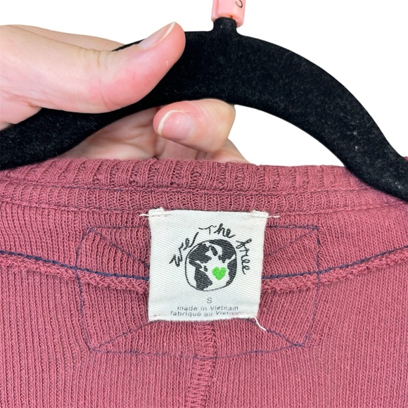 Free People Colby Long Sleeve Scoop Neck Maroon Thermal Raw Hem W/ Thumb Holes S - Picture 6 of 11